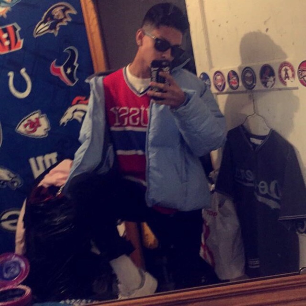 1980 Vintage stussy blue,white,red, v neck collar